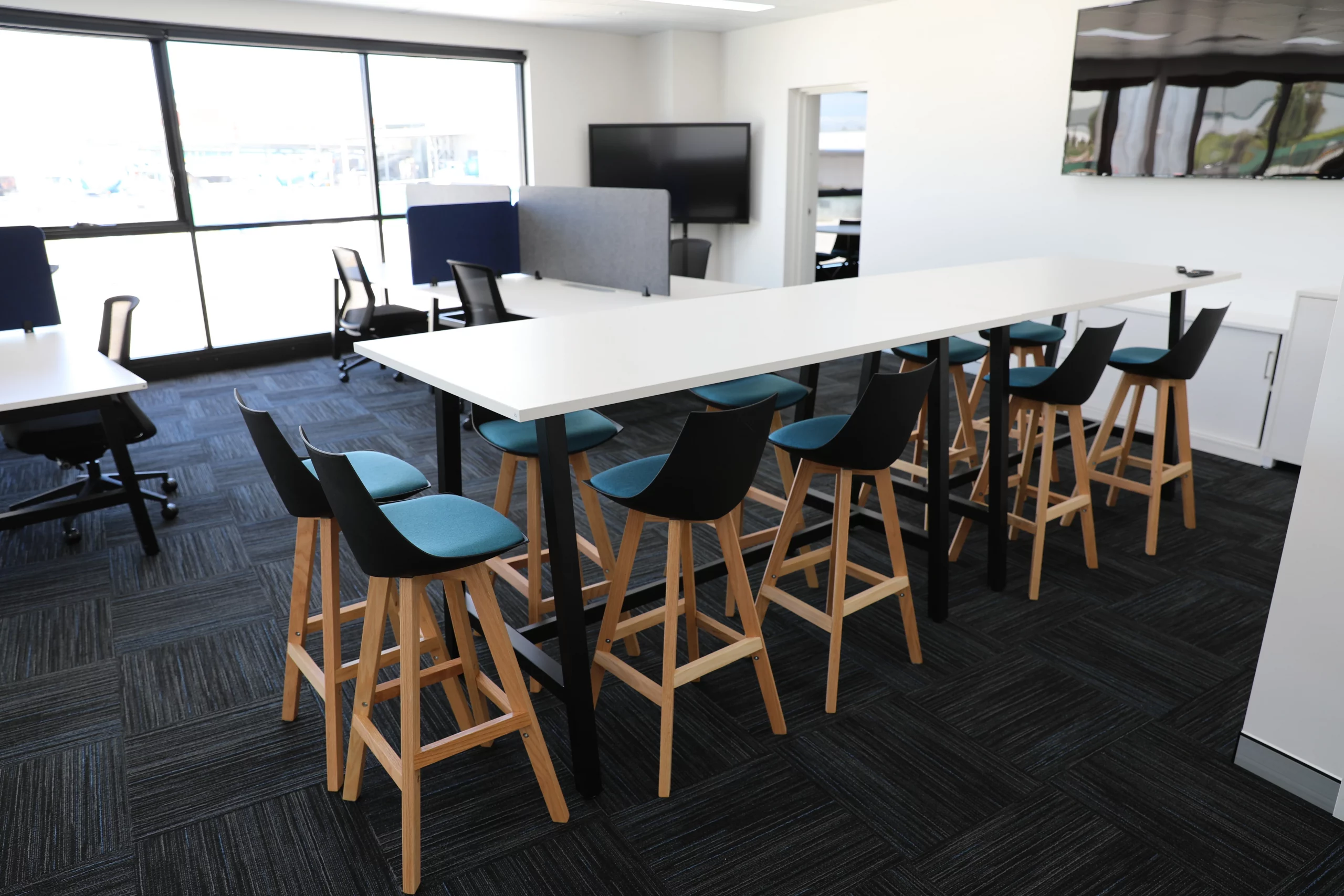 >Office and Breakout Area Fitout – Prestons, Sydney