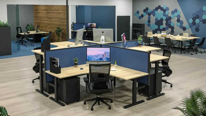 Agile 3Col Black NO with Studio50 Screen Balnace Seating 1 copy scaled 1